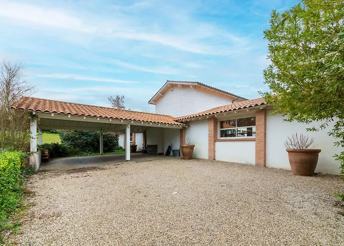 Dom wakacyjny Les Vignes - 4 Piscine Et Grand Jardin *